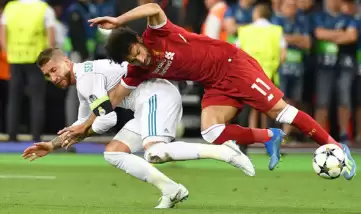 Salah'ı sakatlayan Ramos'a tepkiler dinmiyor!
