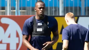 Usain Bolt Stromsgodset ile antrenmanlara çıkıyor