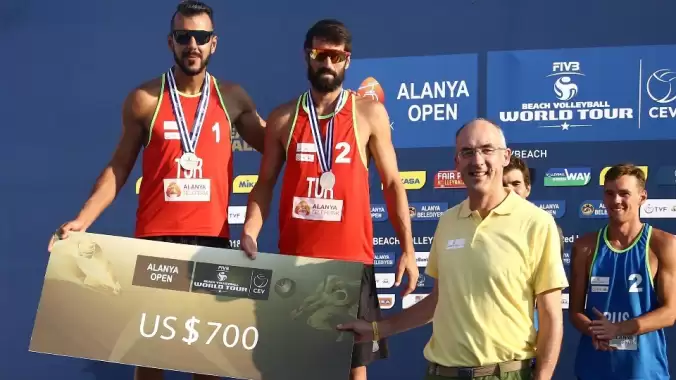 FIVB Plaj Voleybolu Dünya Turu'nda iki gümüş madalya!