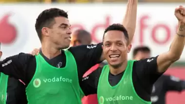 Şenol Güneş'in vazgeçilmezleri, Adriano ve Pepe