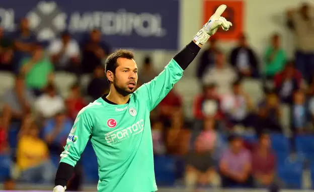 Konyaspor, Serkan Kırıntılı ile sözleşme yeniledi