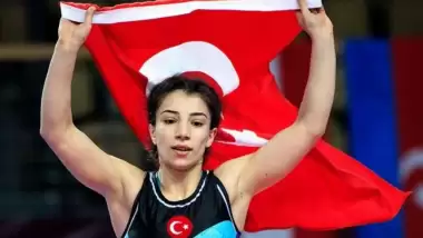 Avrupa Güreş Şampiyonası'nda iki sporcumuz finalde