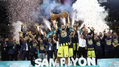 Fenerbahçe'den çifte zafer