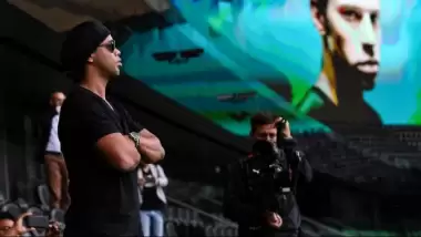 Ronaldinho’dan Türk yapımı stada ziyaret