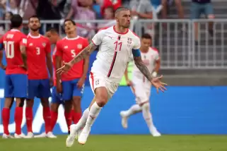 Kolarov attı, Sırbistan 3 puanı kaptı!