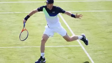 Murray kortlara mağlubiyetle döndü