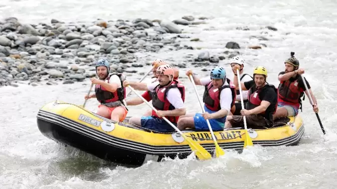 Gençlik ve Spor Bakanı Bak, rafting yaptı