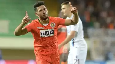 Galatasaray'ın transfer hedefleri cep yakıyor! İşte son gelişmeler...