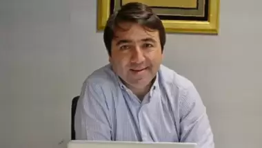 Galatasaray'da Emrah Bayraktar ile yollar ayrıldı.