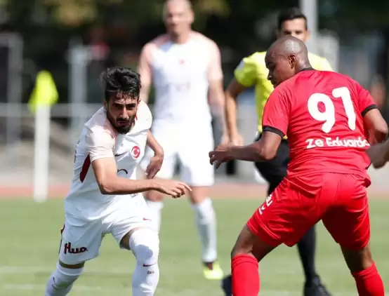 Galatasaray'da Muğdat Çelik ilk kez formayı giydi