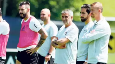 Negredo'ya iki talip daha çıktı!