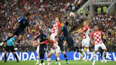 Mario Mandzukic'ten tarihe geçen gol!