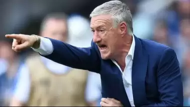 Şampiyon Fransa'da Deschamps tarihe geçti