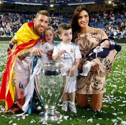 Sergio Ramos 3 çocuğunun annesi ile nişanlandı