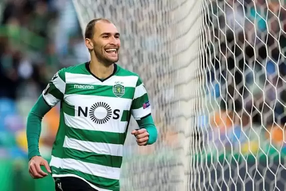 Bast Dost Frankfurt ile imzaladı