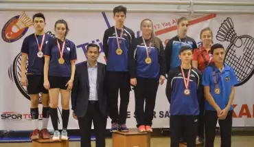 Osmangazili badmintonculardan başkent çıkarması