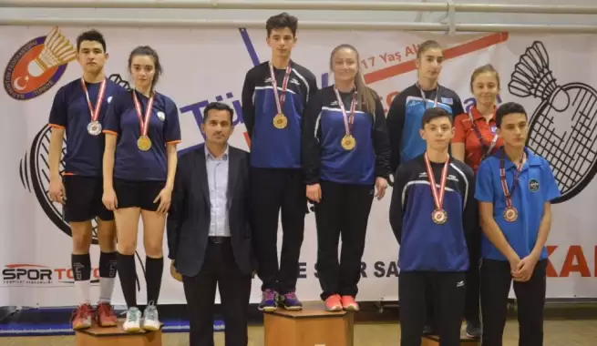 Osmangazili badmintonculardan başkent çıkarması