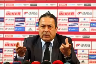 Adnan Sezgin'den Galatasaray'a UEFA'nın uyguladığı yaptırımlar hakkında flaş sözler!