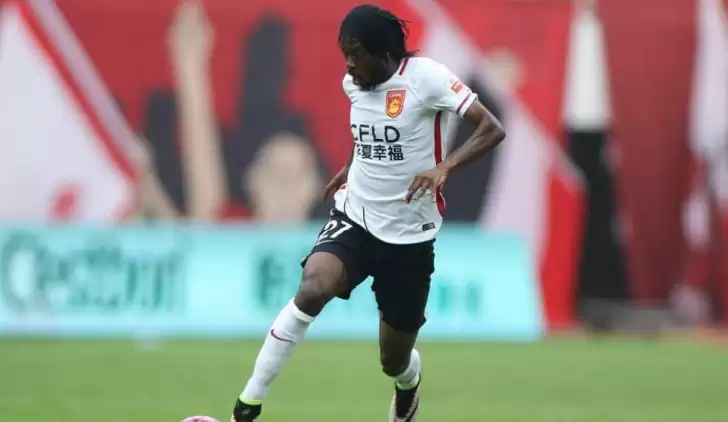 Yönetim, Gervinho transferinde ikiye bölündü!