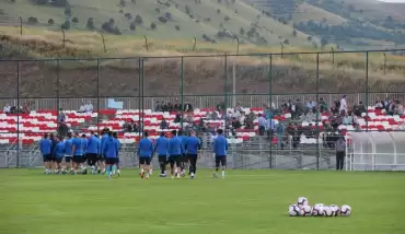 Erzurumspor'da Mert Nobre ve Burhan Eşer kadro dışı kaldı