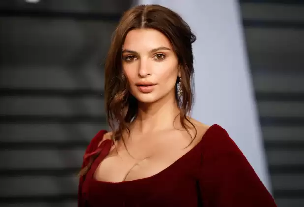 Emily Ratajkowski, Roma taraftarının sevgilisi oldu!