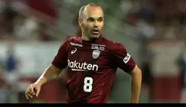 Video - Torres ve Iniesta ilk maçına çıktı