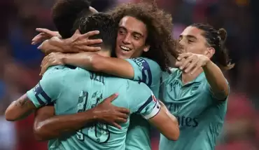 Arsenal, Paris Saint-Germain'i farklı geçti