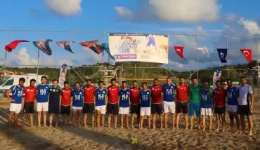 Plaj Futbol Ligi'nde bol gollü açılış!