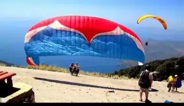 Yamaç paraşütçüleri Kayseri semalarını renklendirecek