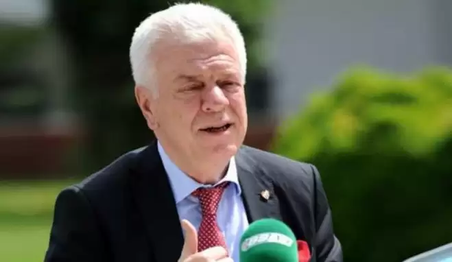 Bursaspor'da Ali Ay için karar anı!