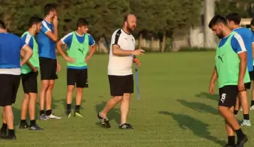 Bergama Belediyespor - Manisaspor maçında olay! Takımı sahadan çekti!