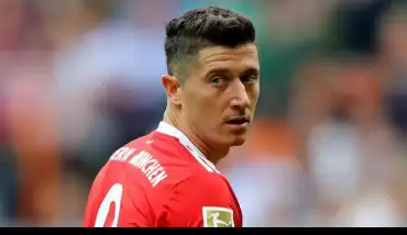 Lewandowski'nin twitter hesabı hacklendi! Türk Bayrağı..