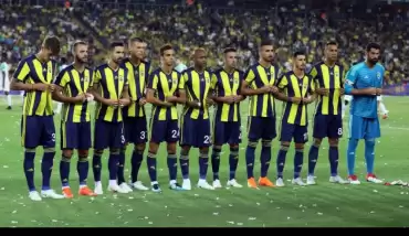 Fenerbahçeli futbolcular Lefter Küçükandonyadis Sezonu öncesi ceket ilikledi