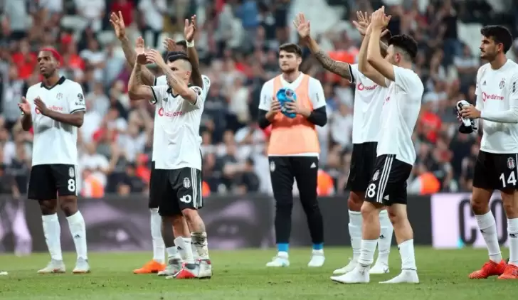 Beşiktaş'ta 2019 hazırlığı! 9 isme yakın takip...