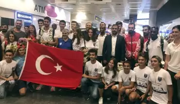 Atletizm Milli Takımı yurda döndü