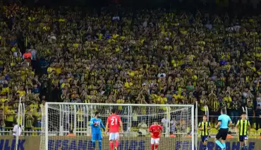 Benfica maçında tribünler doldu