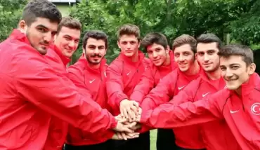 Başkan Aydın'dan, genç güreşçilere ziyaret