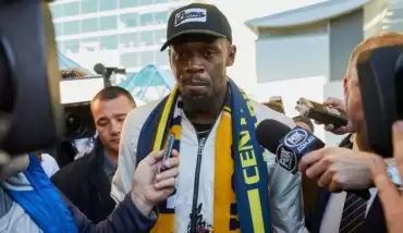 Usain Bolt, futbolculuk kariyeri için Avustralya'da