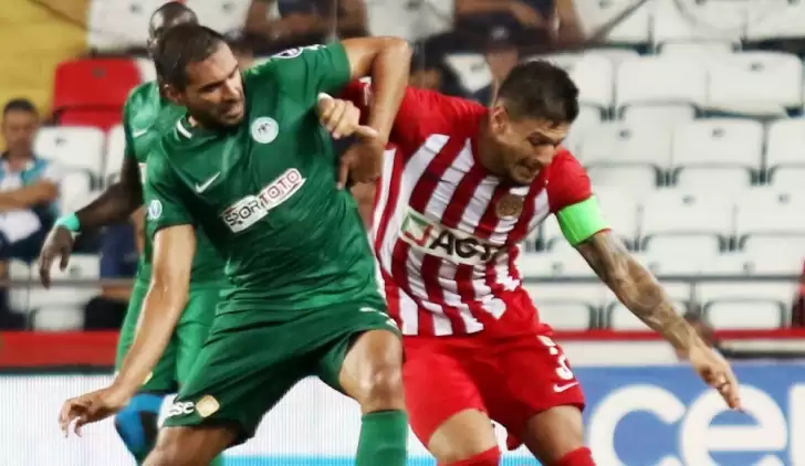 Gol düellosunda kazanan çıkmadı! Antalyaspor 3 - 3 Konyaspor...