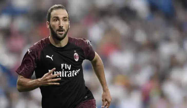 Higuain'den Hakan Çalhanoğlu'na: 'Naber dostum'