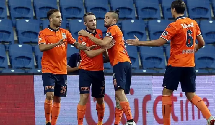 Başakşehir 3 puanı 3 golle aldı!