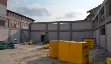 Naim Süleymanoğlu Spor Salonu inşaatı devam ediyor