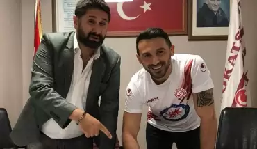 Ahmet Dursun futbola döndü!