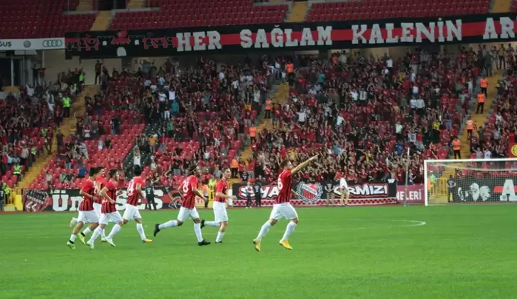 Eskişehirspor'dan ilk galibiyet!