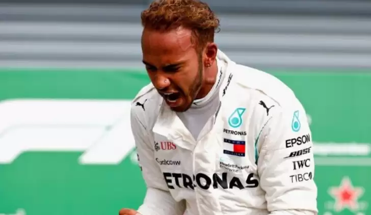 Birleşik Krallık'ın en zengin sporcusu Lewis Hamilton