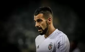 Alvaro Negredo'ya yakın takip