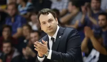 Pınar Karşıyaka başantrenörü Özhan Çıvgın: ''Geri adım atmayan bir takım olacağız''