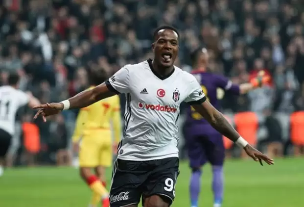 Beşiktaş'ta Larin kiralanıyor! İşte isteyen kulüpler...