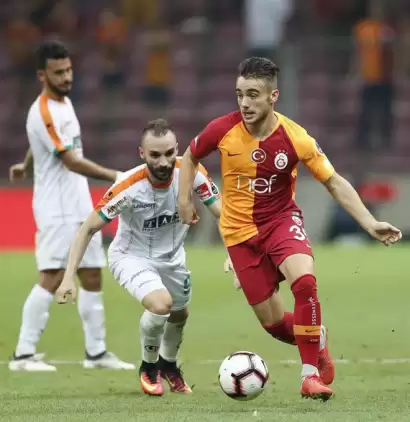 Galatasaray'ın gelecek umutları! İşte o genç oyuncular....