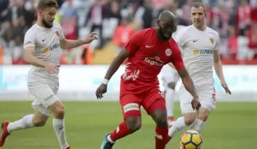 Antalyasporlu Doukara'nın hedefi 15 gol!